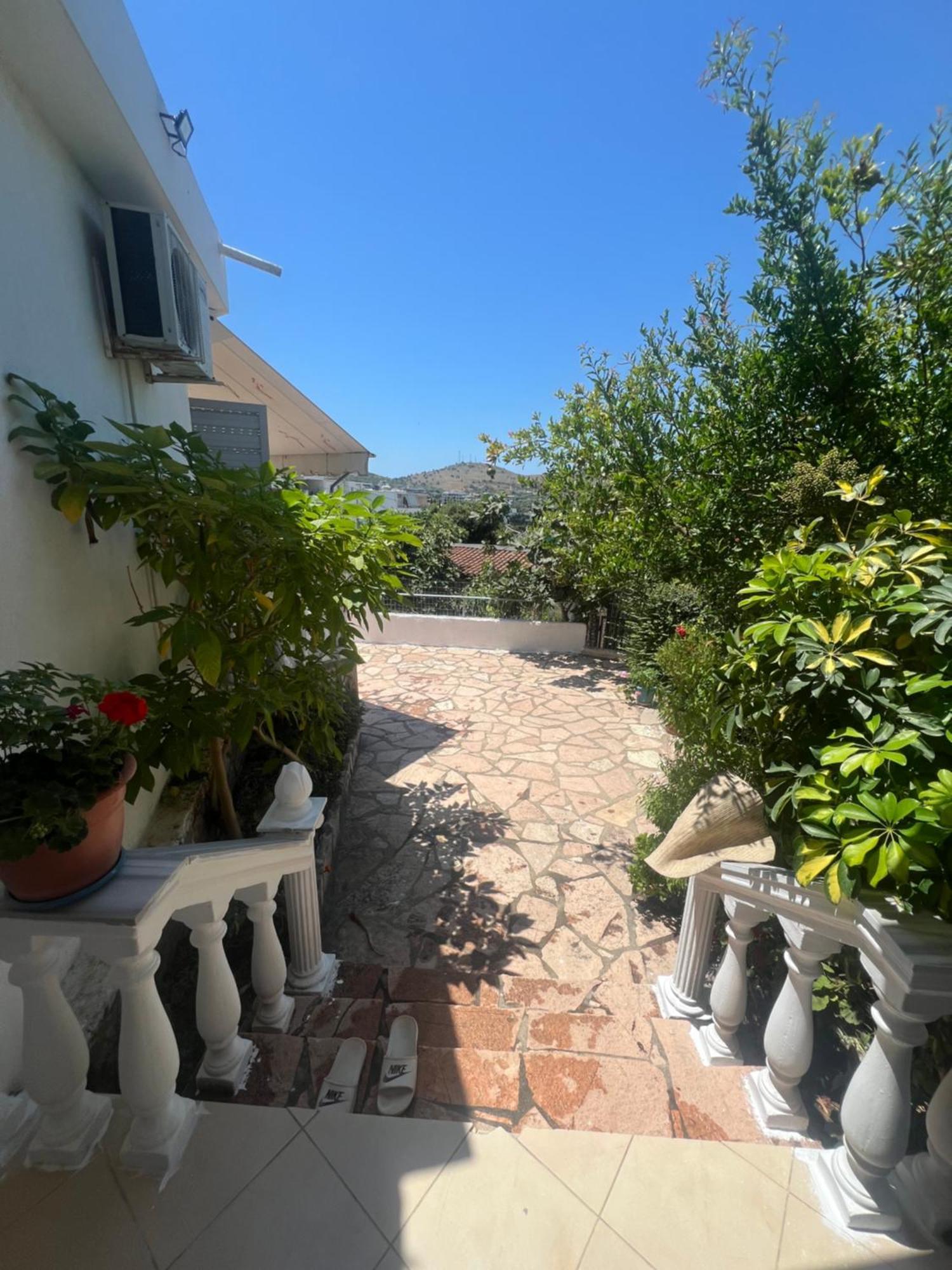 Vila Leo Εξαμίλιο Εξωτερικό φωτογραφία